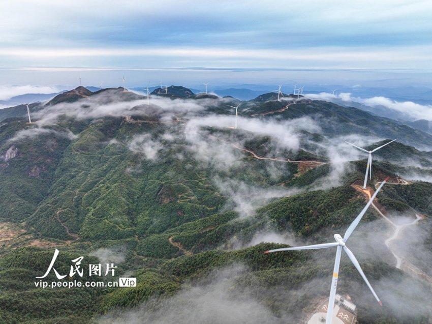 清风扬帆 廉洁起航——州纪委九届四次全会侧记