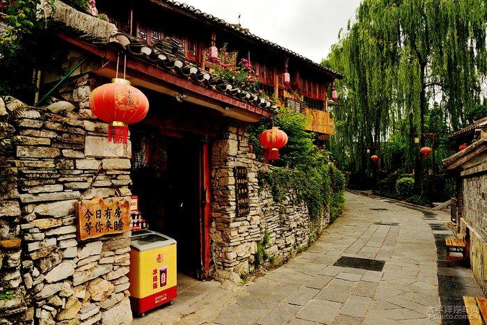 湖北当阳水果店老板拒绝顾客加钱退换酸口车厘子，还持械相向